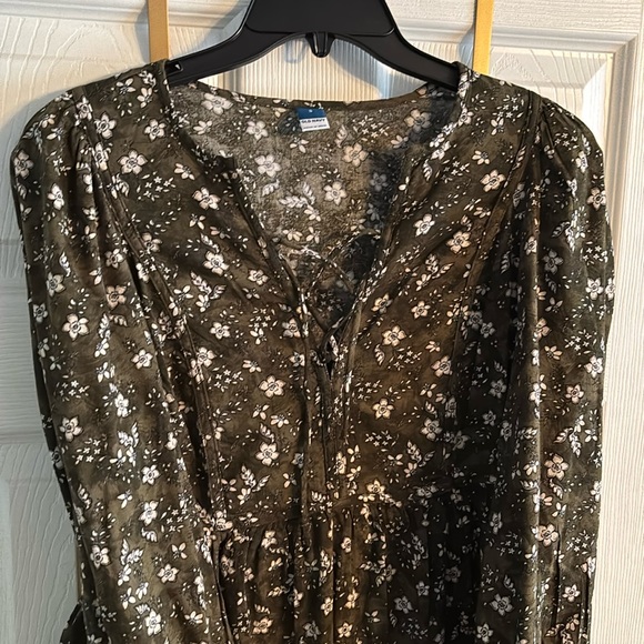 Old Navy long sleeve dress - Picture 1 of 6